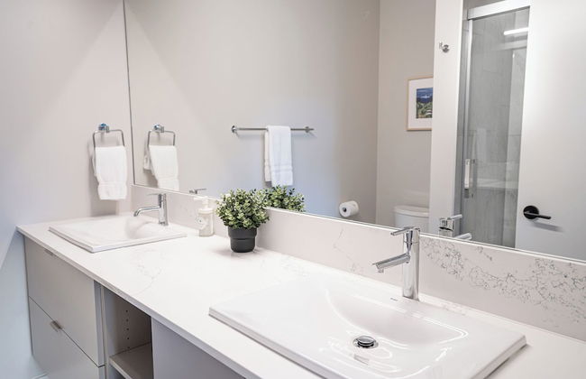 Northern Exposure by Revelstoke Vacations - Photo 24