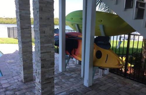 Guest suite - Waterfront -Pool & Hot tub- Walk to Beach - Foto 28