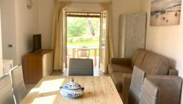 Conchiglia Family Garden Retreat - 2BR - Near the Sea - Wi-Fi - AC - BBQ - Pet Friendly - Foto 3