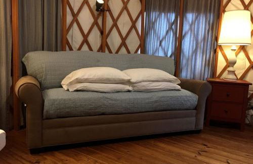 Modern Countryside Yurt Rental in Waterville, Upstate New York - Foto 22