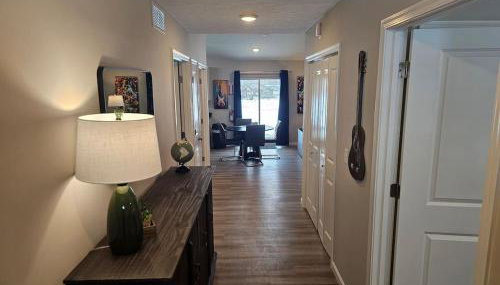 And . . . . the Beat Goes On - Foto 1