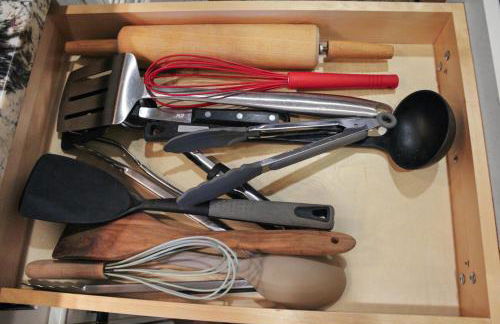 Cheerful 5-bedroom w/Screened Patio, Sleeps 10 in the heart of Fremont! - Foto 31