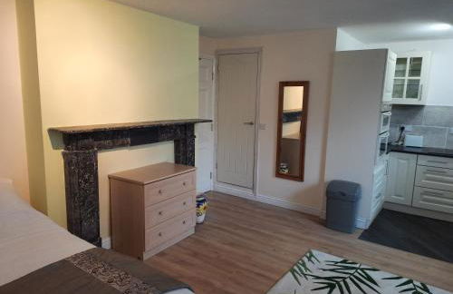 Self Contained Studio Flat in Winterton Hall - Foto 20