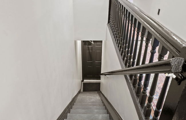 Spacious Sunny Shaw 1BR 1BA Apartment - Photo 24