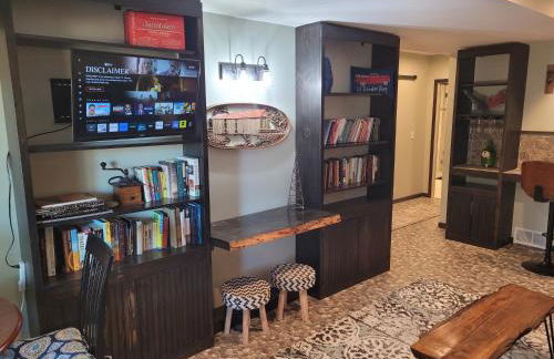 Hazel's Goose Creek Lodge - Private Riverfront! - Foto 40