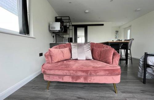 Studio apartment in Harefield - Photo 10