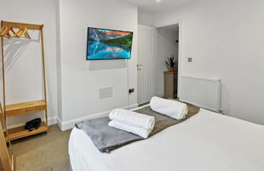 Amaya Six - Sleeps 4 - Modern 1 bed Apartment - Newly renovated - Central Location - Grantham - Free Gym Access - Foto 1