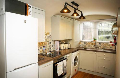 Hidden Gem Canal Facing Retreat with lovely walks - Foto 8