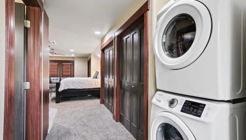 Cozy Private McCall Downtown Remodeled Studio - Photo 5