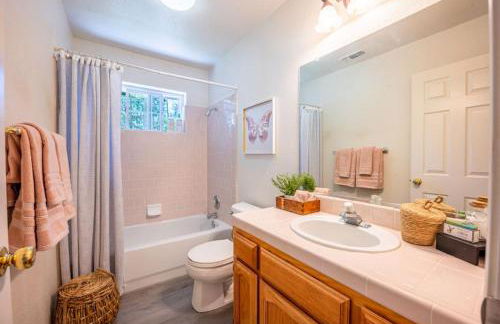 Manic Mountain Forest Cabin 3 miles from Bass Lake - Foto 25