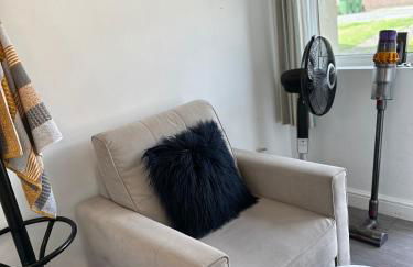 New Cozy Studio Apt. House with Parking. Entire space - Photo 20