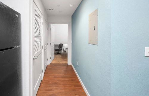 Relaxing 3BR Apartment With Pool & Wifi - Photo 17