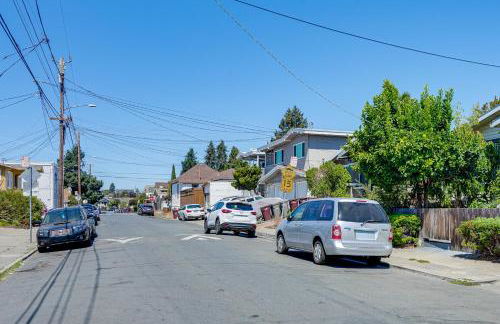 Walk to Dimond District Gems Home in Oakland - Foto 28