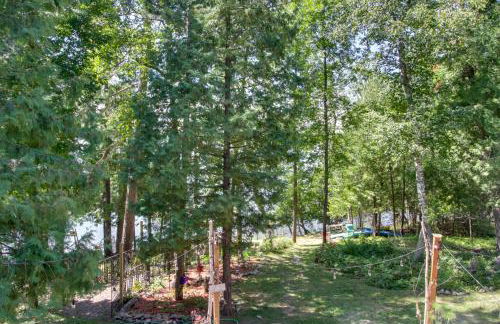 Lakefront Deer River Apt with Dock, Fire Pit and Patio - Foto 26