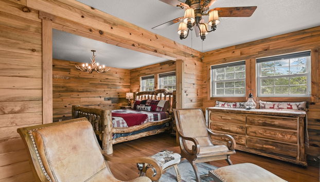 Rustic Hideaway 4 Bedroom Cabin by RedAwning - Foto 4, Habitación