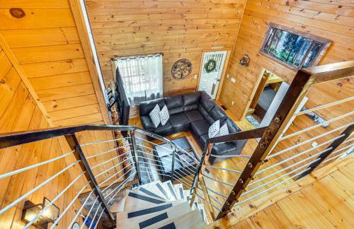 9 Mi to Lake Burton Cabin with Deck Near Helen - Foto 14