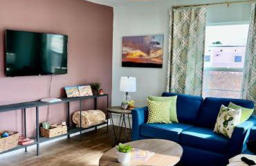 2 bed with Washer and Dryer, pets ok, 5 min to Farmers Market - Foto 1