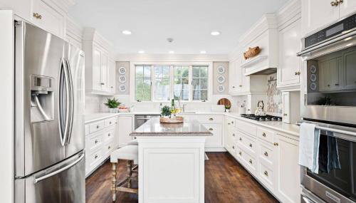 Cranberry Hill | 9 BR 22 Acre Estate | Sleeps 24 - Foto 2