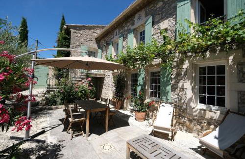 Semi-detached provencal farm with swimming pool - Foto 10