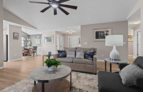 Comfortable 4BR Stay | Room for Everyone - Foto 1