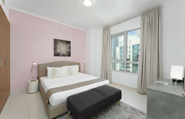 Maison Privee - Exclusive Apt w/ Direct Burj Khalifa Views - Photo 5