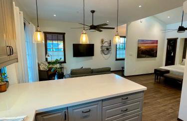 Cozy Guesthouse with Rooftop Deck - Foto 11