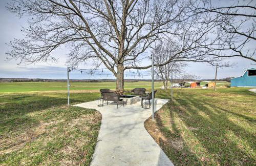 Farm-Style Ste Genevieve Retreat with Fire Pit! - Foto 26
