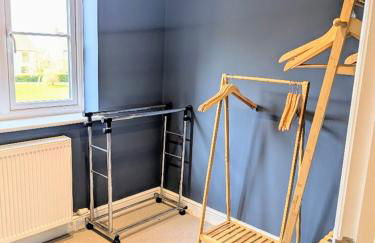 Coastal Whisper Sleeps 10 with Parking - Foto 15