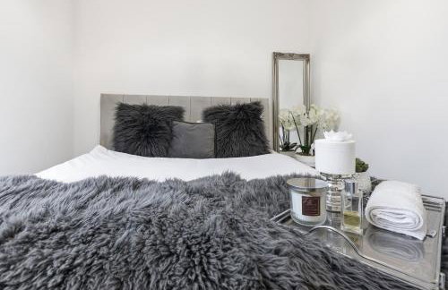 Lovely 4b Stay- Ideal for Contractors & Families - Photo 16