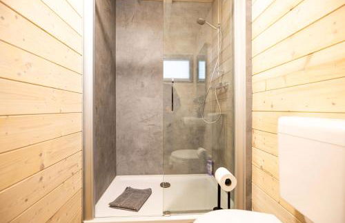 NORA Stays Tiny House direkt am See - Sauna - Klima - Foto 3