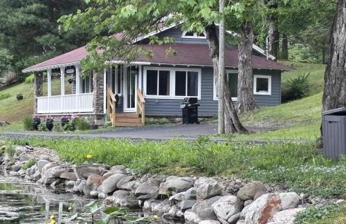 Lakefront Couples Retreat in the Poconos - Foto 2