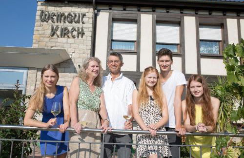 Weingut & Ferienwohnungen Kirch - Foto 1