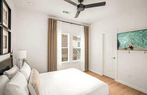 Gated Resort, 2 Homes, 9BR Ensuites, Slps27, Pool - Photo 73