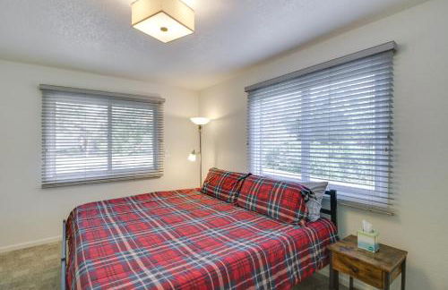 Lakefront Walker Home with Boat Dock and Lift! - Foto 19