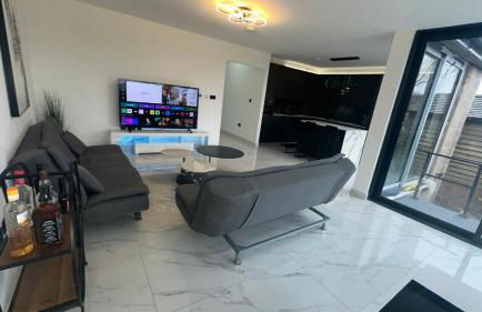 Luxurious & Elegant 6-Bed House - Foto 3