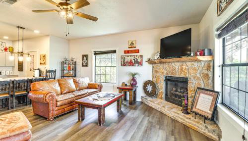 1 Mi to Lake Pet-Friendly Cabin in Strawn - Foto 1