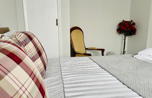 Somers 4 bed House off road parking pet friendly - Foto 39