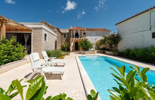 Apartment Varos with shared pool - Foto 10