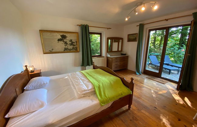 Charming Holiday Home With Garden - Photo 4