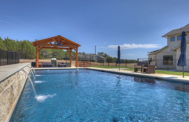 Luxurious Hill Country Retreat With Pool and Firepit! - Photo 33