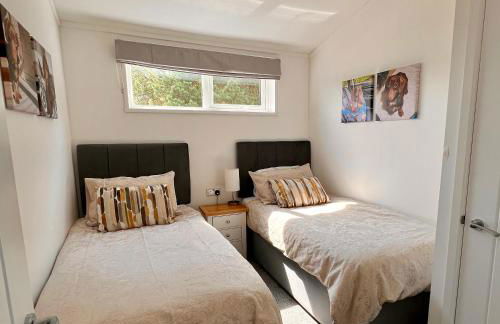 Rolo's Lakeside Lodge With Hot Tub & Hi-Speed Wifi - Foto 10