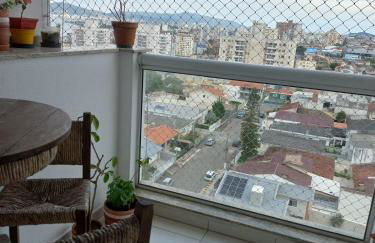 Apartamento vista mar e sacada com churrasqueira - Foto 7