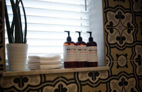 HostWise Stays - Grandview Balcony with Stunning Skyline Views - Foto 46