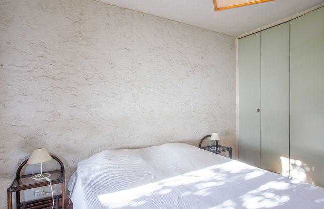 2 bedroom House in Bormes-les-Mimosas with garden and terrace - Photo 11