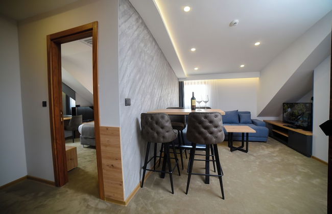 Lakeside Residence - Photo 10