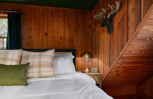 Lakeside Haven with Jacuzzi and Games - Foto 13