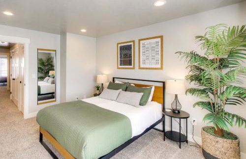 Garden City Townhome, Close to Parks and Downtown! - Photo 11