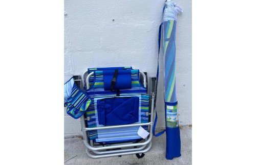 1 Block to Downtown - 7 min to beach - King bed & Free parking - Foto 27