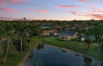 Private Pool Pond Views Bonus Lounge in Gated Naples Community Drive to Dining Sand - Foto 48