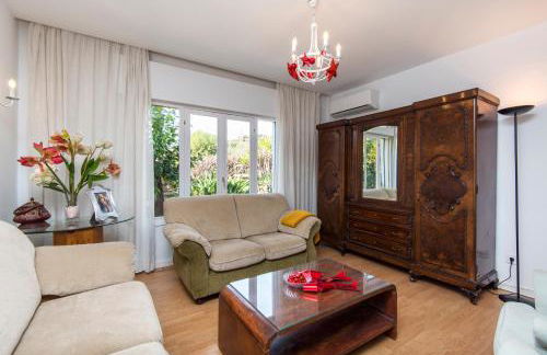 Queen Fabiola Villa, spacius home with private Pool in east Malaga - Photo 19